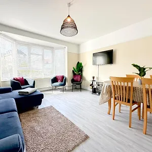 bournemouth-3-bedroom-parking.bournemouth-hotels.org/